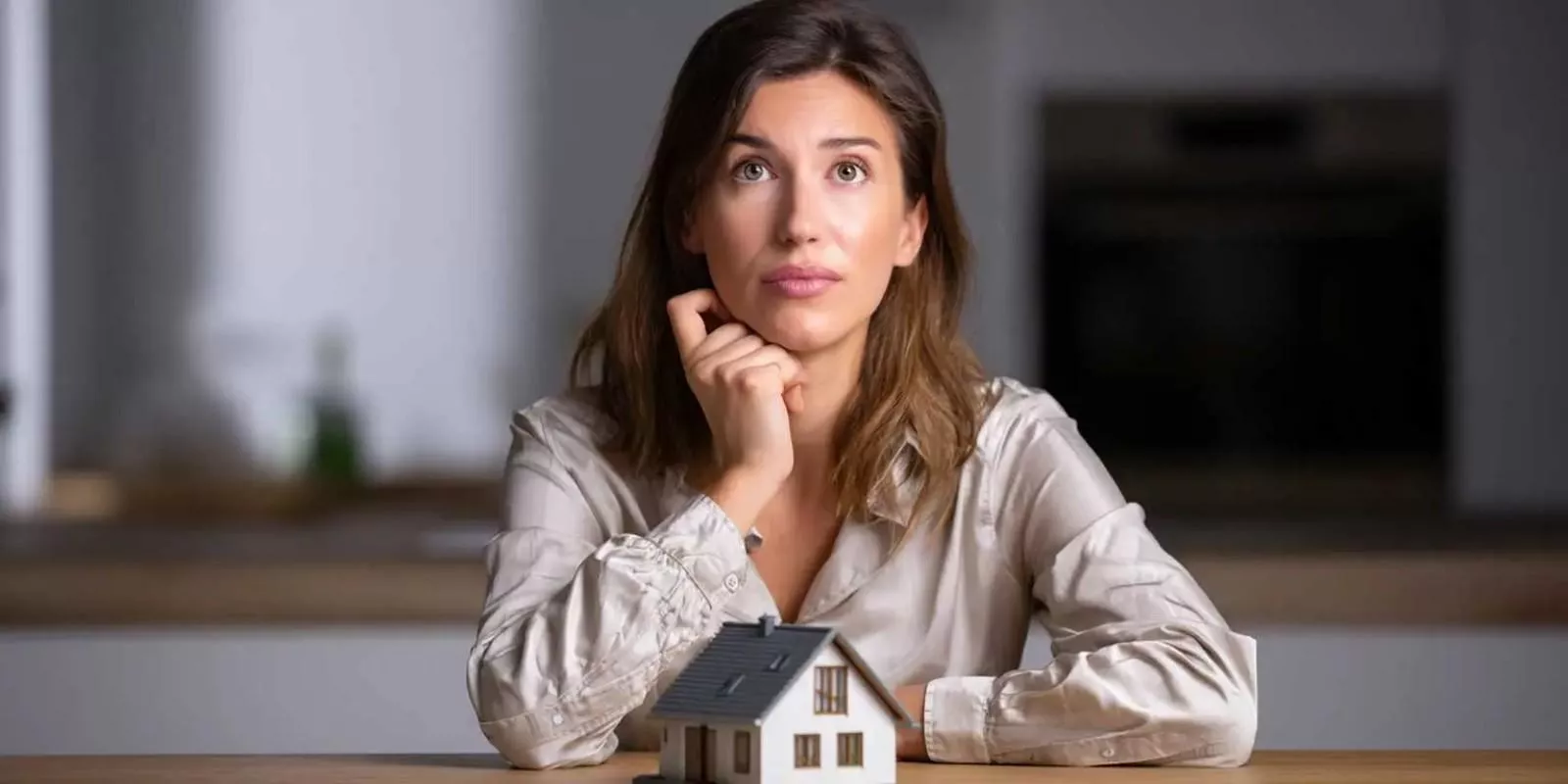 ¿Es mejor vender mi casa con agencia o por mi cuenta en Torrelodones?